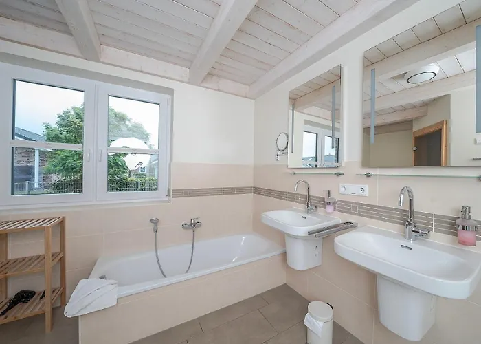 Haus Nispuk 56 - Nahe Am Deich Mit Kamin Und Sauna Vakantiehuis